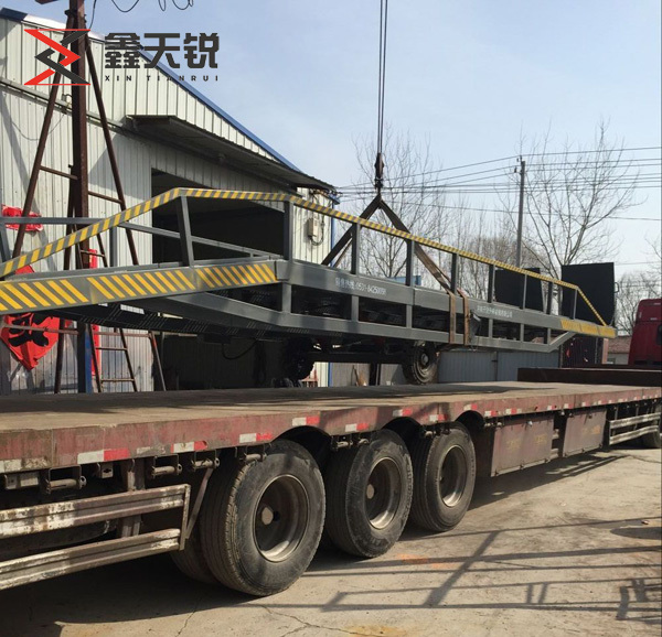 雅安移动式登车桥装车发货